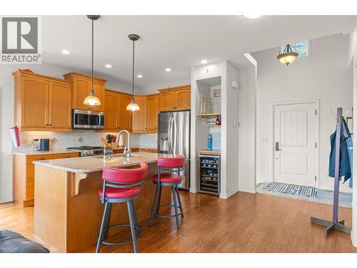 500 Balsam Court, Vernon, BC - Indoor Photo Showing Kitchen With Upgraded Kitchen