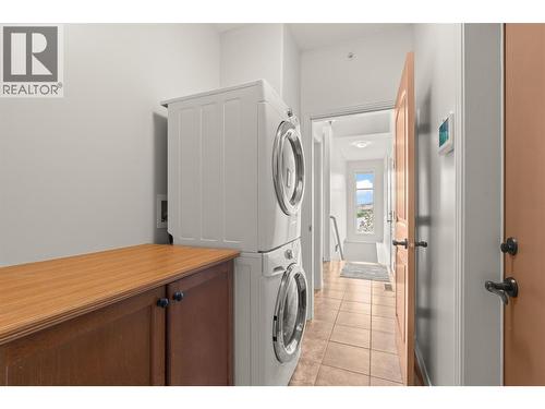 500 Balsam Court, Vernon, BC - Indoor Photo Showing Laundry Room
