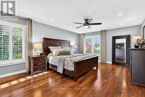 89 Stonegate Drive, Hamilton, ON - Indoor Photo Showing Bedroom