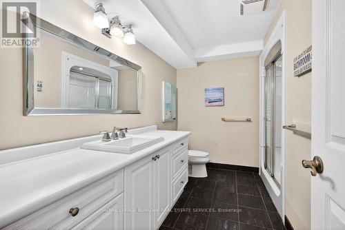 89 Stonegate Drive, Hamilton, ON - Indoor Photo Showing Bathroom