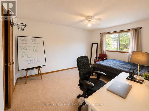 176 Chepstow Close, London North (North K), ON 