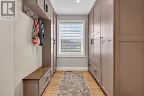 975 Sunningdale Road W, London North (North S), ON 