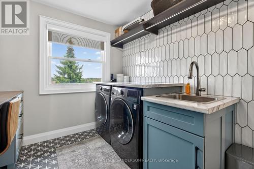 975 Sunningdale Road W, London North (North S), ON 