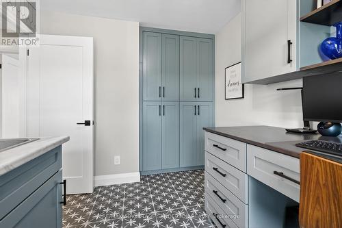 975 Sunningdale Road W, London North (North S), ON 