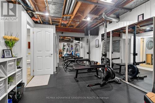 975 Sunningdale Road W, London North (North S), ON 