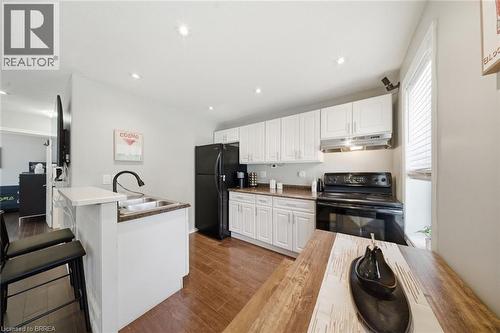 162 Grand River Avenue, Brantford, ON 