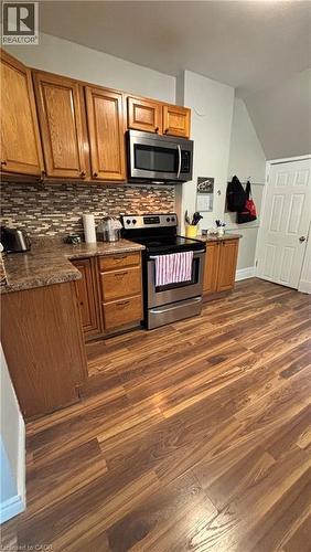 30 Victoria Avenue, Cambridge, ON - Indoor Photo Showing Kitchen