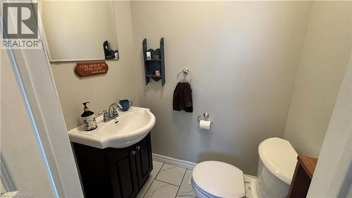 30 Victoria Avenue, Cambridge, ON - Indoor Photo Showing Bathroom