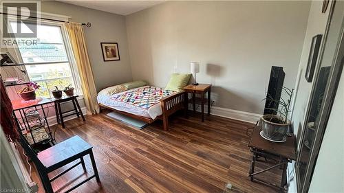 30 Victoria Avenue, Cambridge, ON - Indoor Photo Showing Bedroom