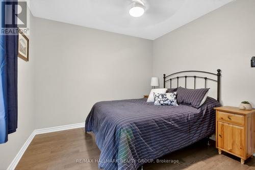 33 Summitview Drive, Ottawa, ON 