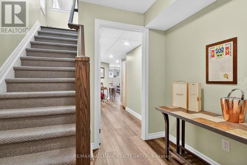 33 Summitview Drive, Ottawa, ON 