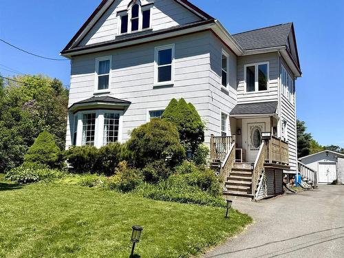 52 Rupert Street, Amherst, NS 