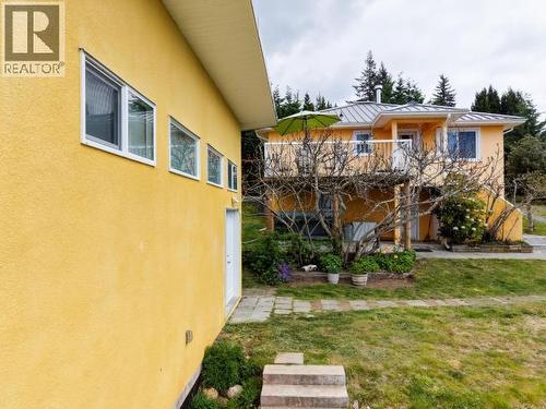 6421 Hillcrest Ave, Powell River, BC 