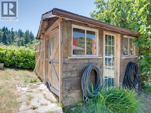 6421 Hillcrest Ave, Powell River, BC 