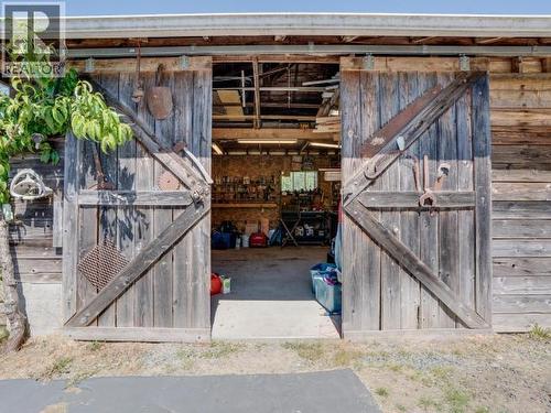 6421 Hillcrest Ave, Powell River, BC 