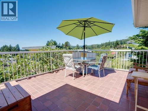 6421 Hillcrest Ave, Powell River, BC 