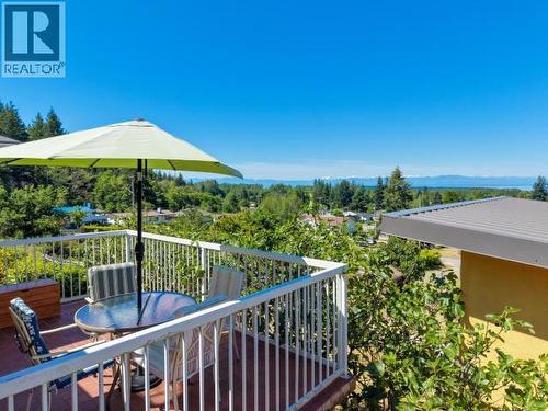 6421 Hillcrest Ave, Powell River, BC 