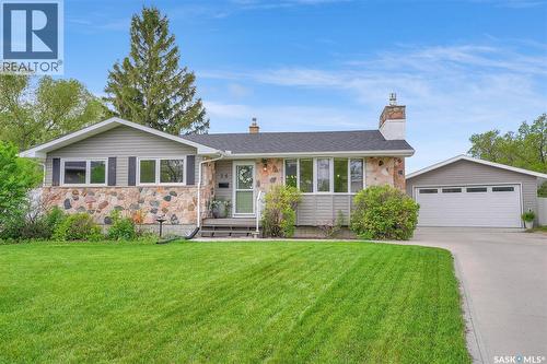 28 Pleasantview Bay, Regina, SK 
