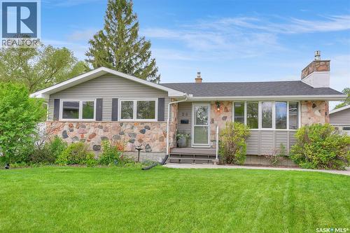 28 Pleasantview Bay, Regina, SK 