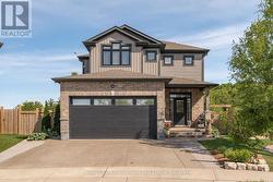 48 NEWCASTLE COURT  Kitchener, ON N2R 0G7
