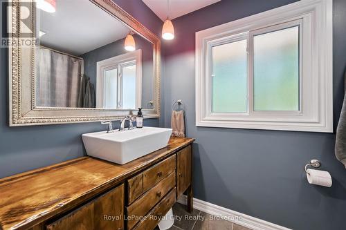 229 Ross Avenue, Kitchener, ON 