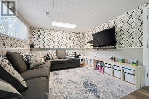 229 Ross Avenue, Kitchener, ON 