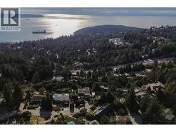 4582 WOODGREEN COURT  West Vancouver, BC V7S 2V7