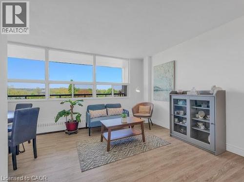 15 Nicklaus Drive Unit# 512, Hamilton, ON 