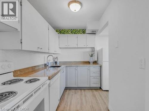 15 Nicklaus Drive Unit# 512, Hamilton, ON 