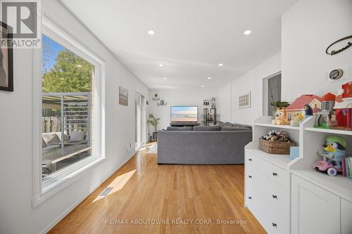 2395 Arnold Crescent, Burlington, ON 