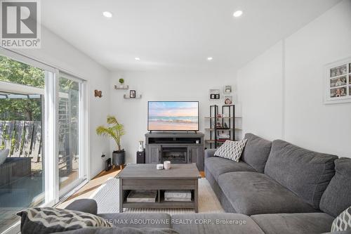2395 Arnold Crescent, Burlington, ON 