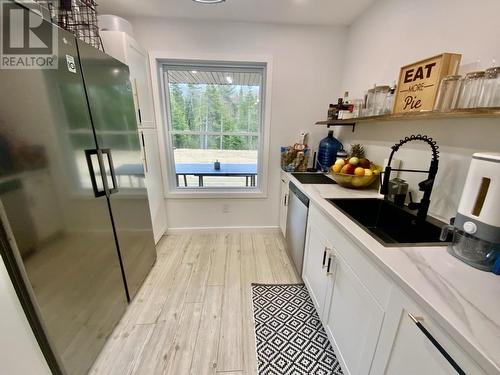 19 Northwoods Dr, Pancake, ON 