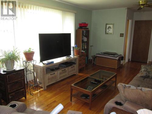 53 Valley Cres, Elliot Lake, ON 