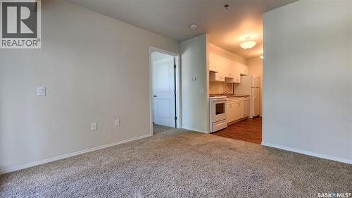 209 680 7Th Avenue E, Melville, SK - Indoor Photo Showing Other Room
