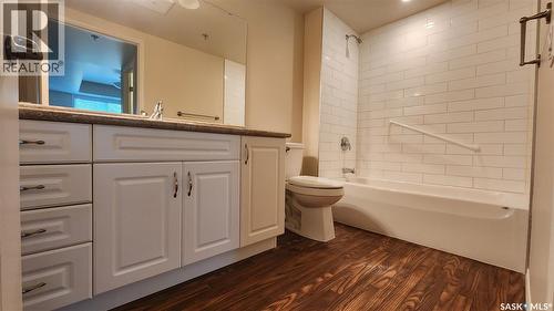 209 680 7Th Avenue E, Melville, SK - Indoor Photo Showing Bathroom