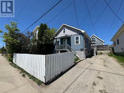 44 WAY AVENUE Timmins (Ts - Sw), ON P4N 3C5