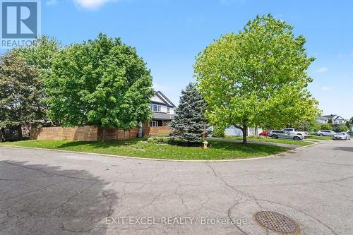 16 Lima Way, Ottawa, ON 