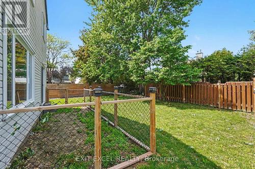 16 Lima Way, Ottawa, ON 