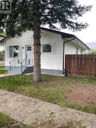 304 Brownlee Street, Herbert, SK 