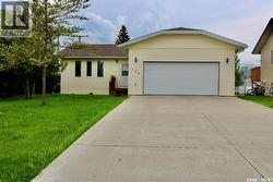 126 Moose Mountain PLACE Moosomin, SK S0G 3N0