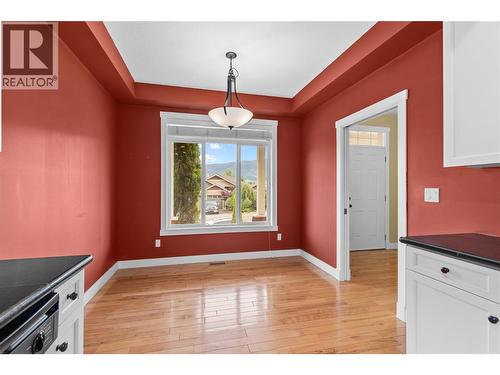 Dining area in kitchen - 479 Middleton Way, Coldstream, BC - Indoor Photo Showing Other Room