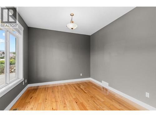 Living room or Den - 479 Middleton Way, Coldstream, BC - Indoor Photo Showing Other Room