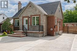 LOWER - 239 CLOVERDALE AVENUE E Hamilton, ON L8K 4M5