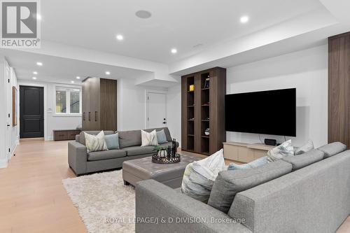 4 Pine Ridge Drive, Toronto, ON 