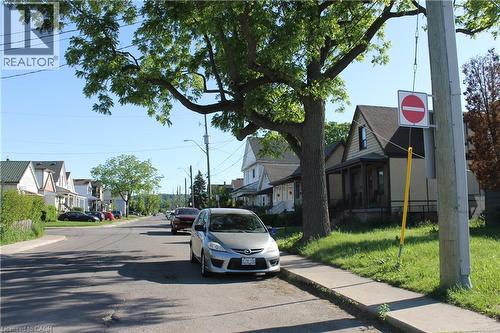 127 Robins Avenue, Hamilton, ON 