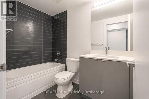A223 - 3210 Dakota Common, Burlington, ON - Indoor Photo Showing Bathroom