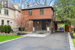 17 OLD OAK ROAD Toronto, ON M9A 2V9