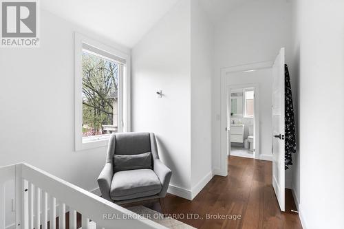 17 Old Oak Road, Toronto, ON 