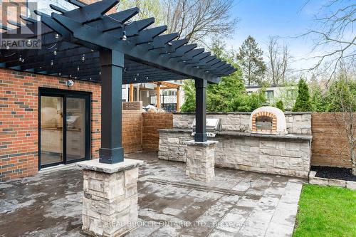 17 Old Oak Road, Toronto, ON 