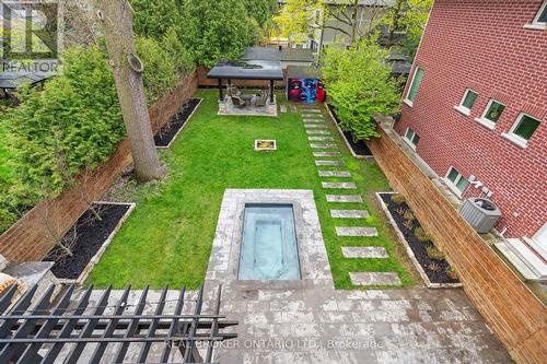 17 Old Oak Road, Toronto, ON 